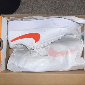 Nike Women’s Blazer low platform